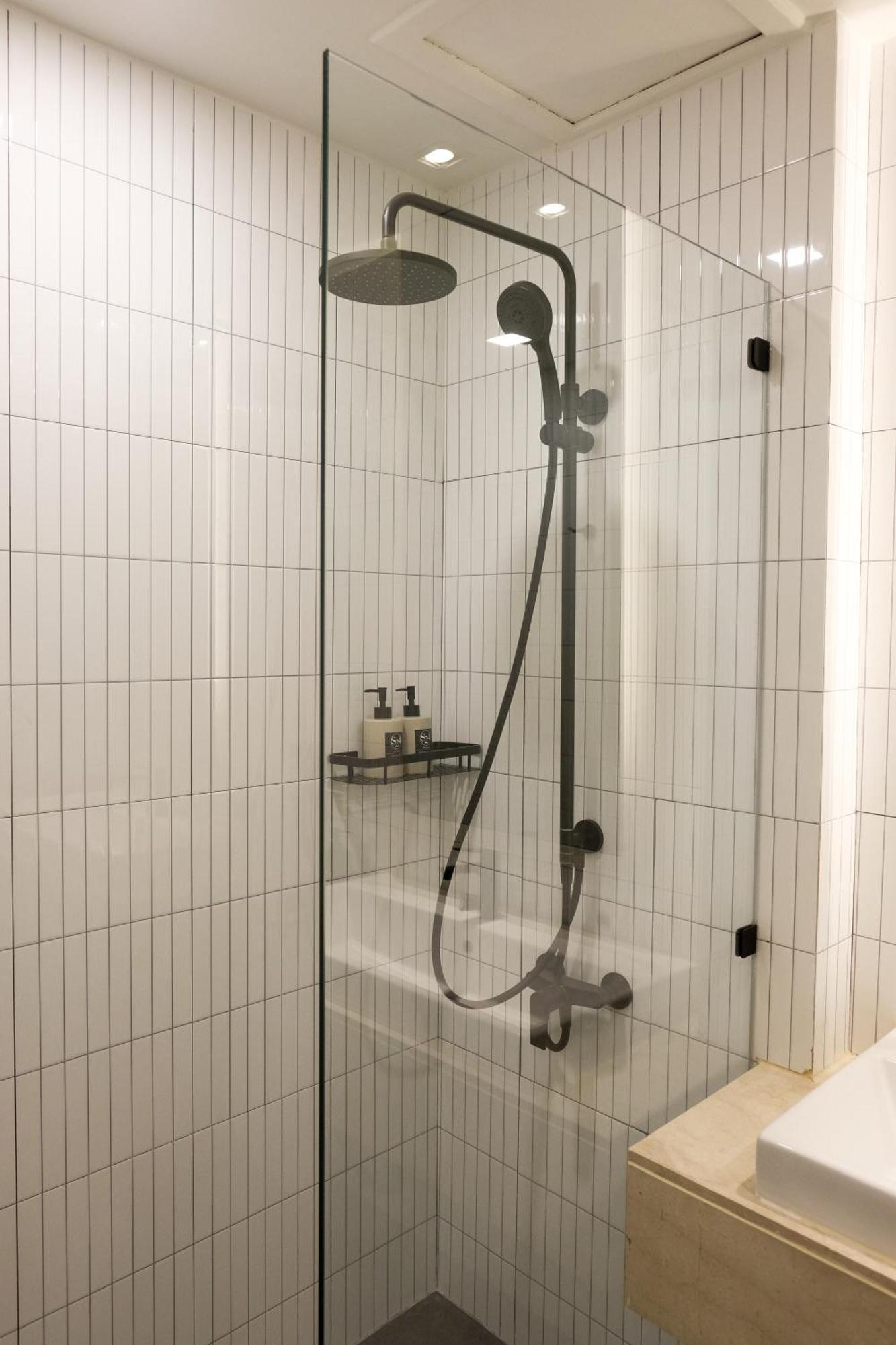 Upscale 3-bedroom 3-bathroom 1 Min To Bts Prompong Pangsapuri