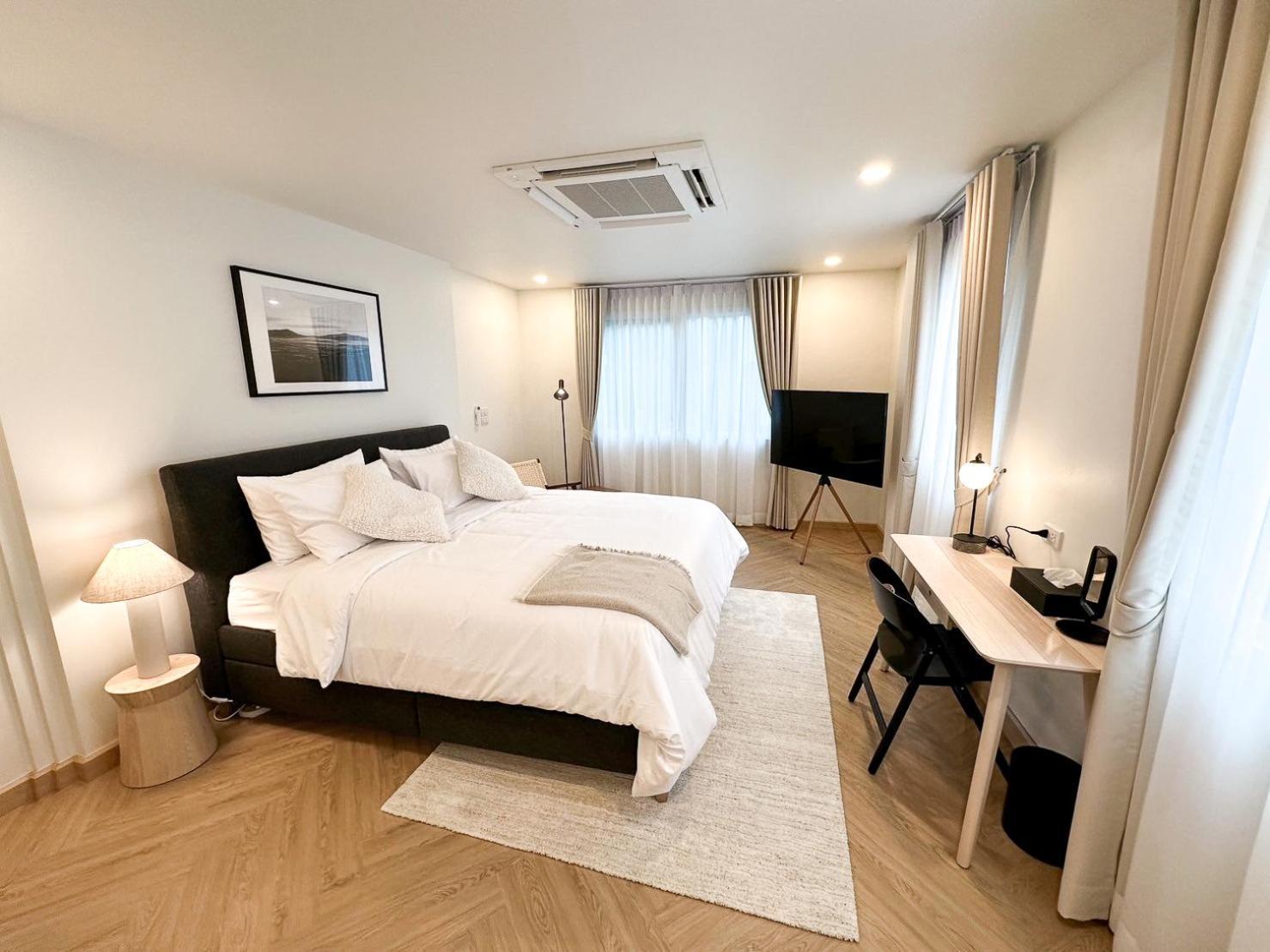 Upscale 3-bedroom 3-bathroom 1 Min To Bts Prompong Pangsapuri *